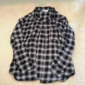 Women’s XS Black and White Flannel Button Down Shirt